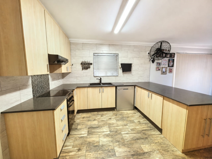 3 Bedroom Property for Sale in Vaalpark Free State